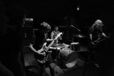 576800_378149488915966_1072648128_n